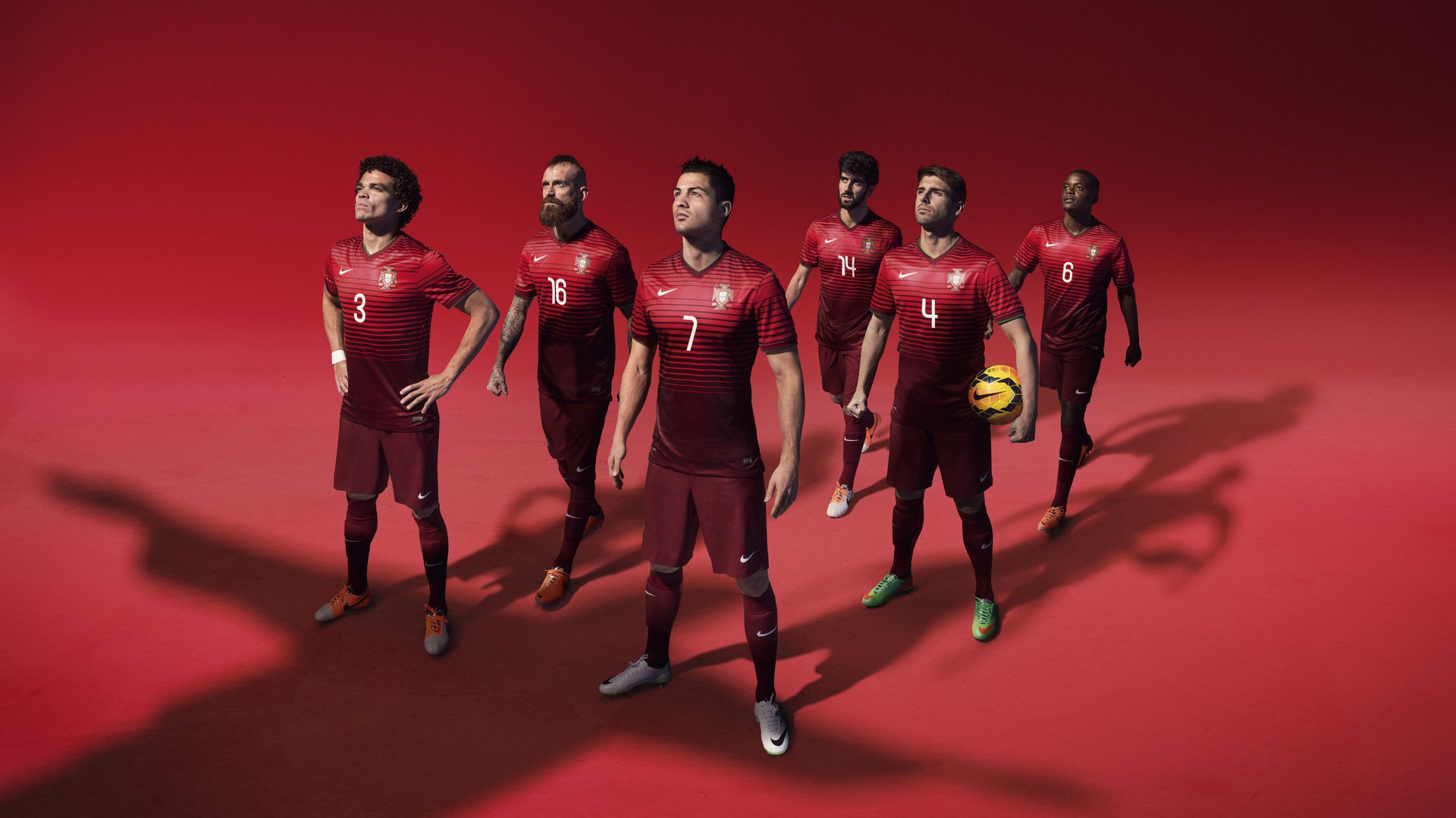 哈兰德梅开二度、安东尼MVP！多场大战精彩纷呈，哈兰德和梅西