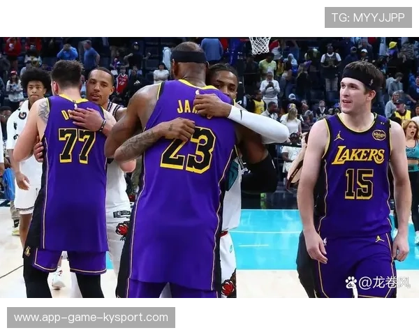 NBA明星球员日夜训练备战新赛季，nba球星休赛期训练