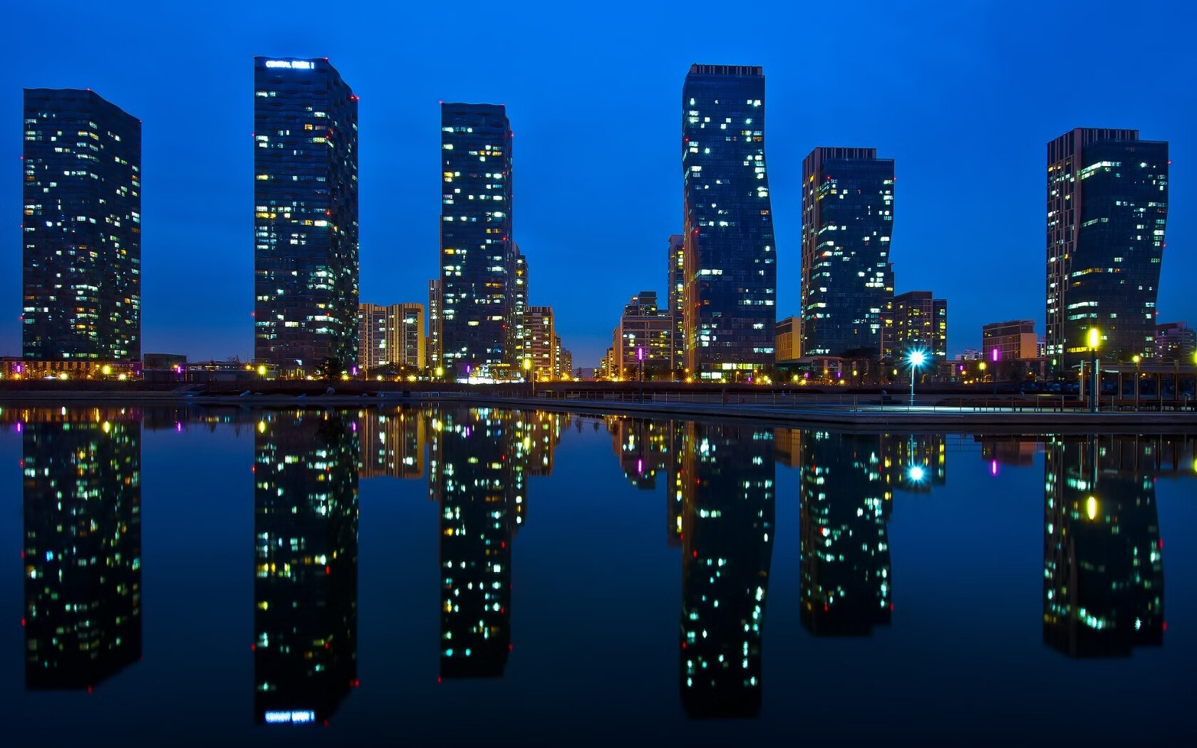 职业球员伤病预警与跟踪数据未形成闭环，球员伤病查询