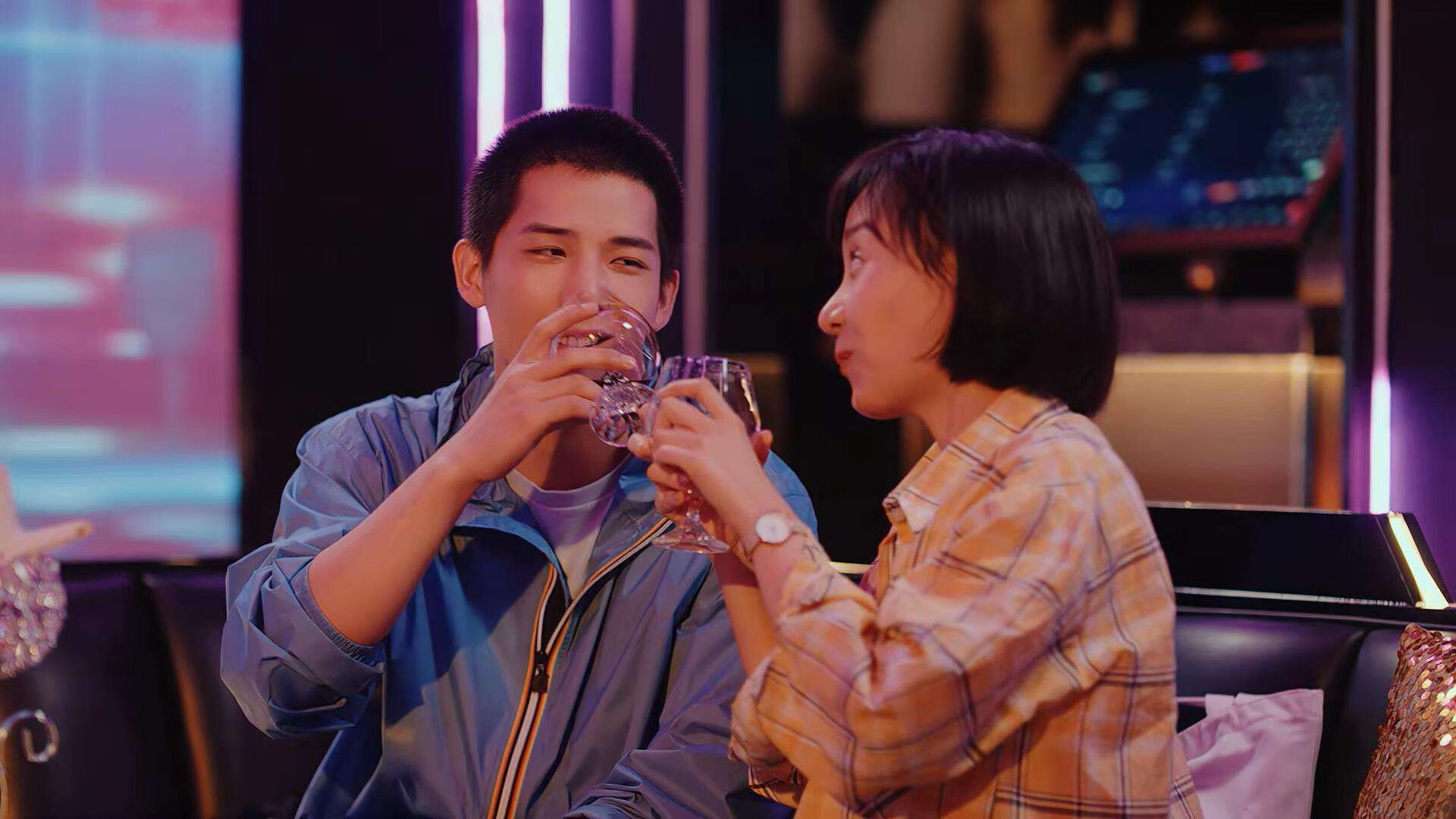 花样滑冰动作难度不断提升精彩纷呈，花样滑冰动作讲解